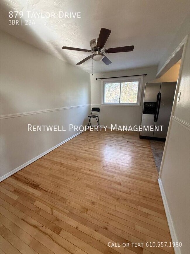 Building Photo - 879 Taylor Dr