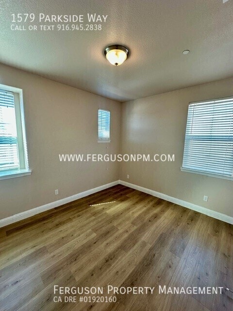 Building Photo - 1579 Parkside Way