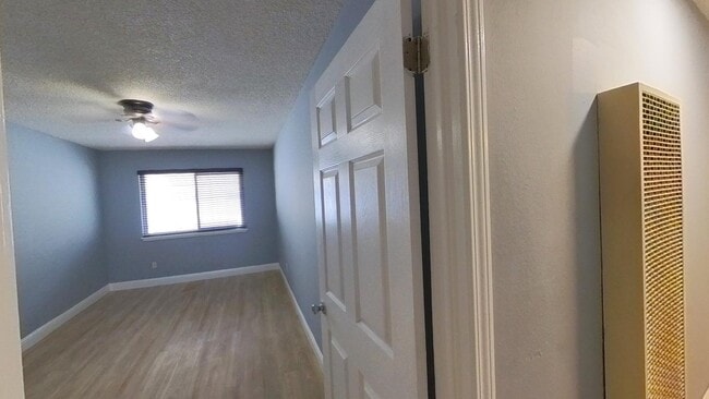 Building Photo - 3535 N San Joaquin St