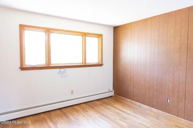 Building Photo - 17 Cedarwood Drive