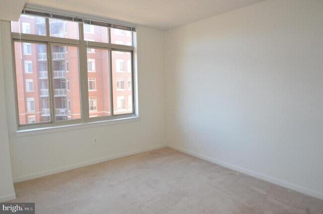Building Photo - 4490 Market Commons Dr