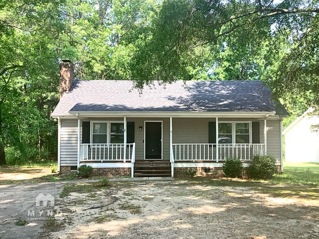 Primary Photo - 213 Cedar Ct