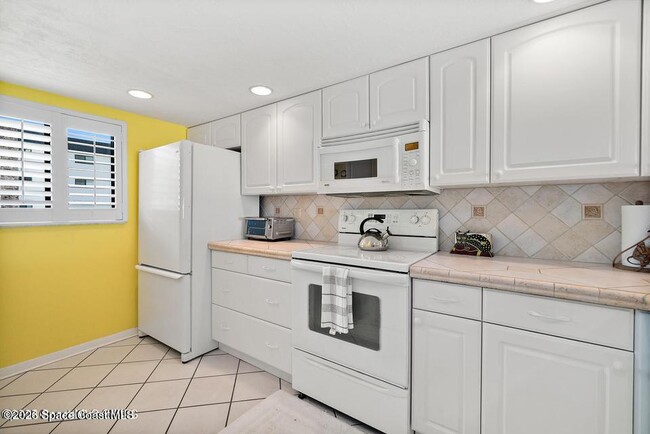 Building Photo - 650 N Atlantic Ave