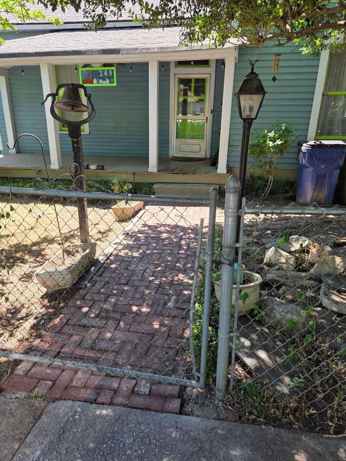 Front walkway - 249 Powell St SE