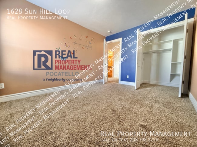 Building Photo - 1628 Sun Hill Loop