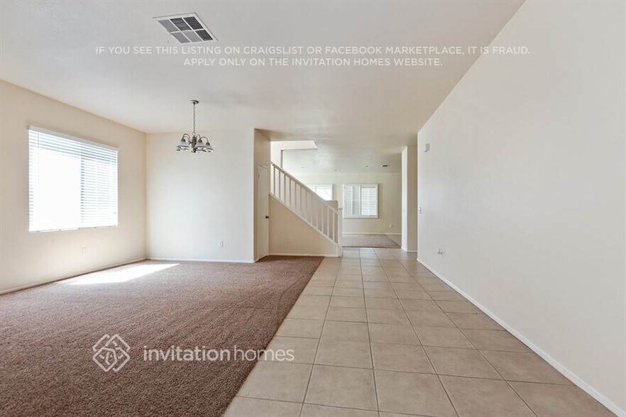 Building Photo - 2533 Carolyn Dr