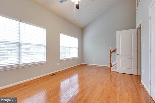 Building Photo - 3318 Hibiscus Ct