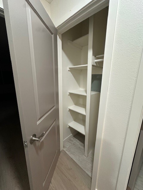 Linen closet/storage in hallway - 8785 Navajo Rd