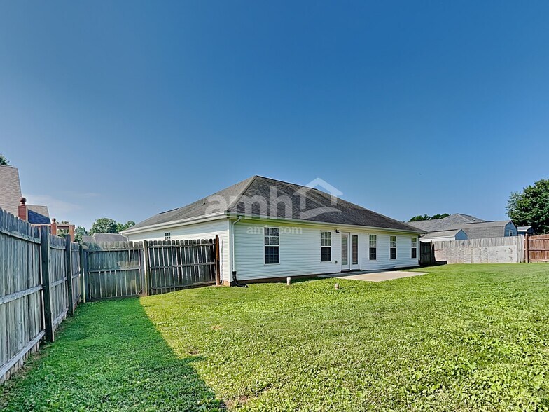 Building Photo - 119 Rouen Ct
