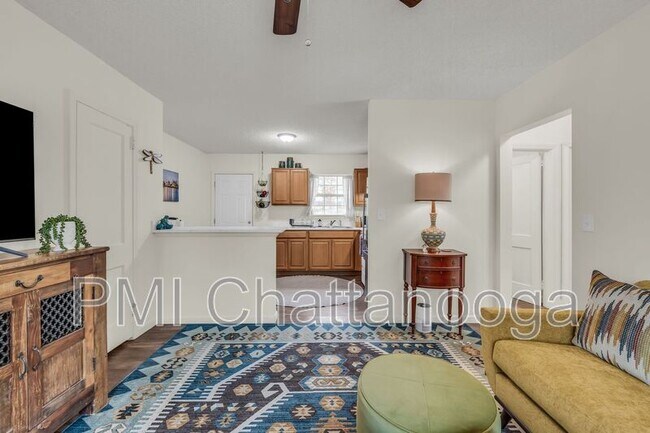 Building Photo - 304 Glenwood Cir