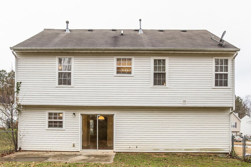 Building Photo - 3019 Sentinel Cir