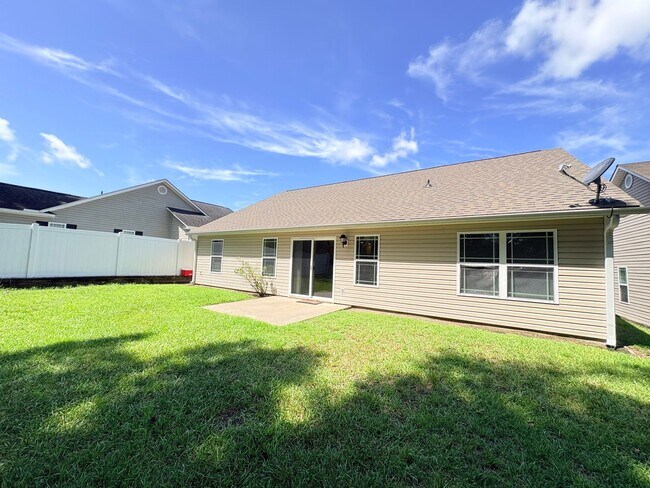 Building Photo - 10 Broadland Cir