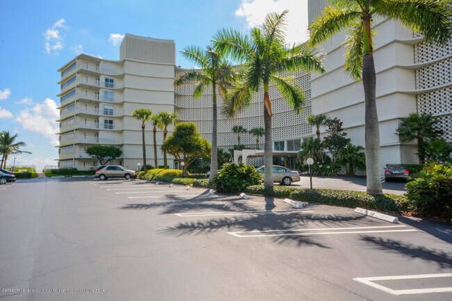 Building Photo - 2780 S Ocean Blvd