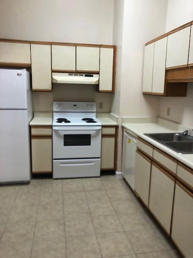 Building Photo - 105 S Quail Crossing