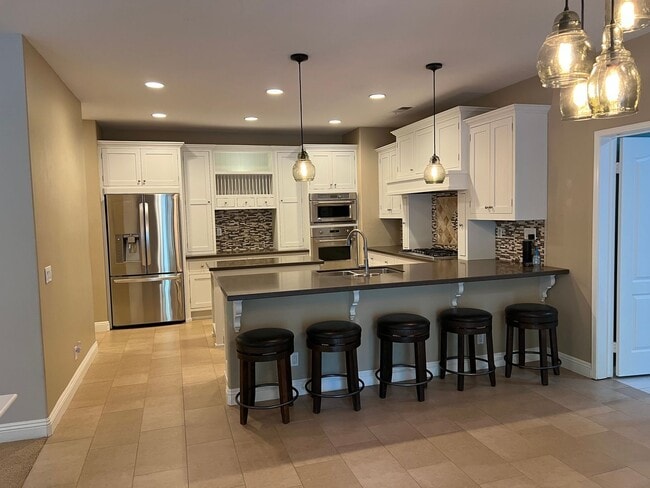 Building Photo - Beautiful, Expansive Paseo Del Sol Pool Home for Rent