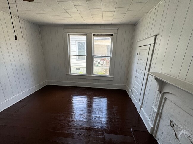 Building Photo - 809 Sunset Ave