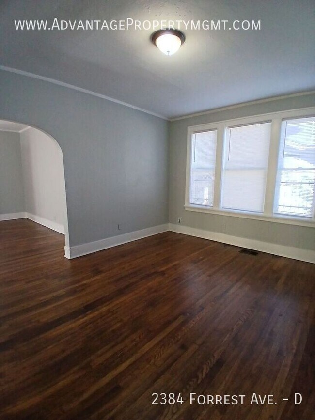 Building Photo - 2384 Forest Ave