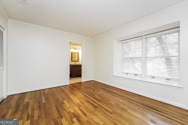 Building Photo - 35 La Rue Pl NW