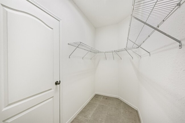 Building Photo - 2601 Hewn Rock Way