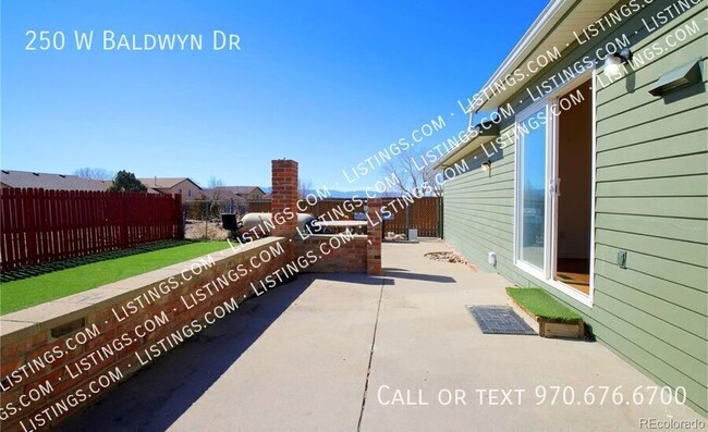 Building Photo - 250 W Baldwyn Dr