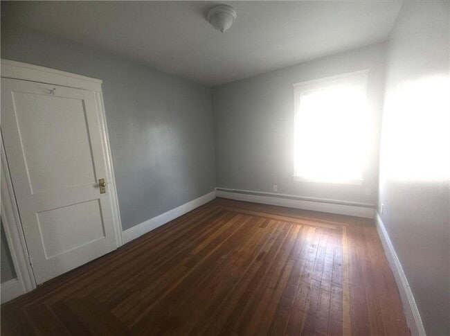 Building Photo - 256 Japonica St