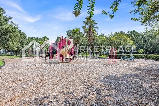 Building Photo - 3996 Vlg Vw Ln