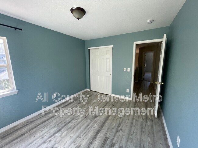 Building Photo - 451 Grey Swallow St