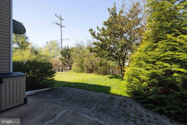 Building Photo - 3206 Emerald Pl