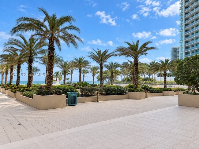 Building Photo - 2501 S Ocean Dr