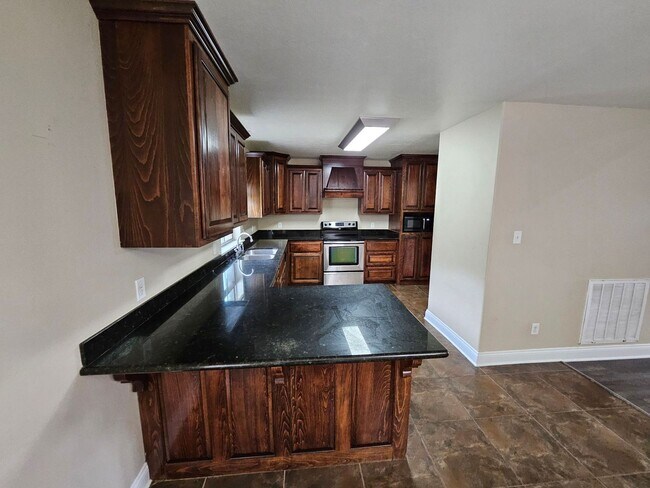 Building Photo - 121 Eagle Pt Dr