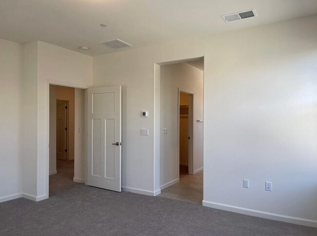 Building Photo - 2144 Brave Hawk Loop