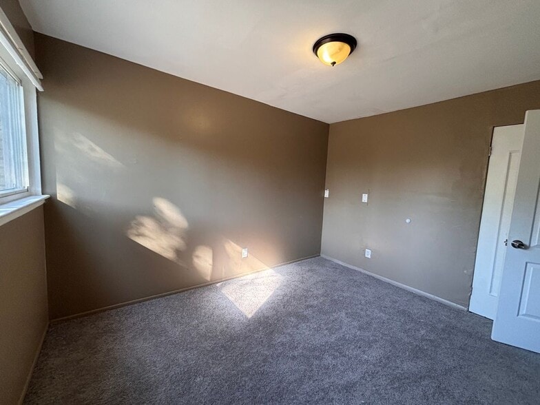 Building Photo - 20221 Tireman Ave