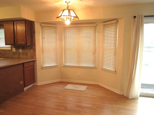 Building Photo - 112 Sarahs Grove Ln
