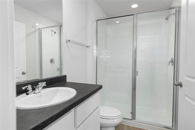Building Photo - 133 Varner Way