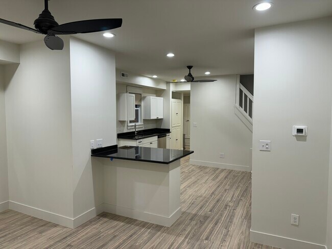 Building Photo - 1612 N Star Ave