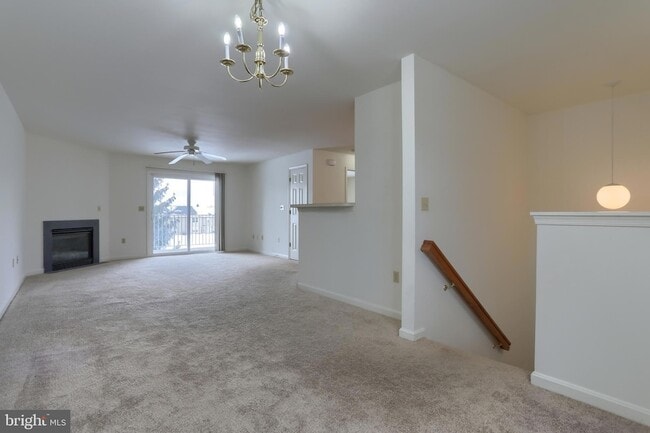 Building Photo - 211 Sparrow Rd