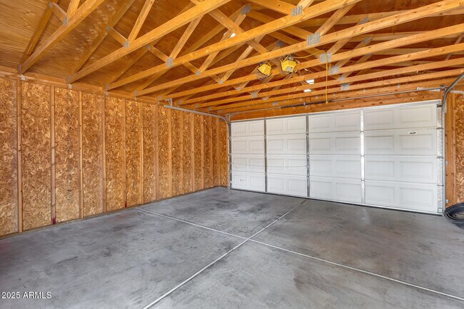 Building Photo - 12512 N 85th Ln
