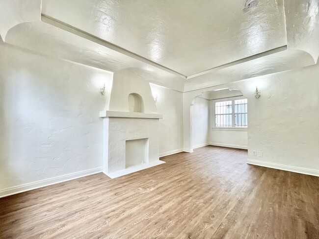 Building Photo - 1321 E 48th St