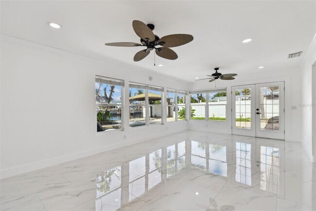 Building Photo - 8708 Thornwood Ln