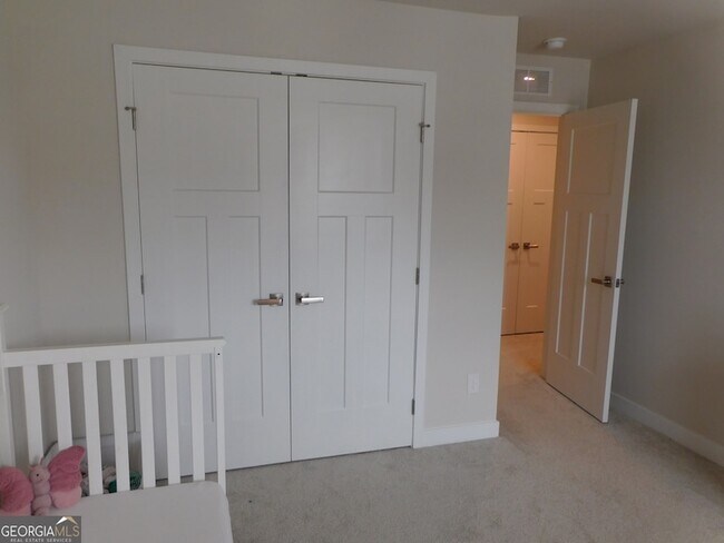 Building Photo - 376 Salt Lk Ln