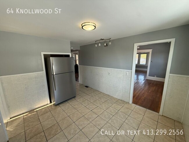 Building Photo - 64 Knollwood St