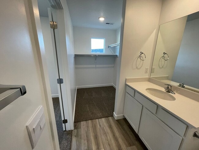 Building Photo - Brand New 3-Bed/2.5 Bath Town Home