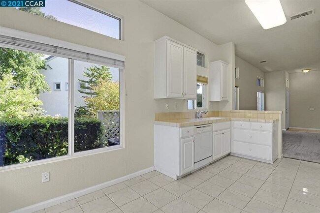 Building Photo - 276 Black Amber Way