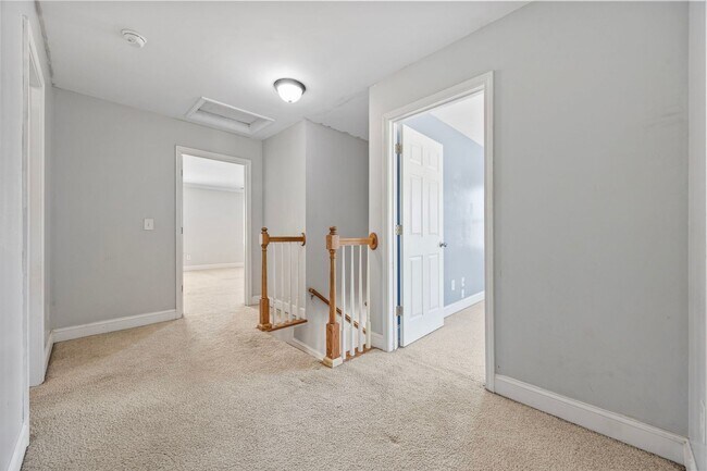 Building Photo - Beautiful 4-Bedroom, 3-Bath House