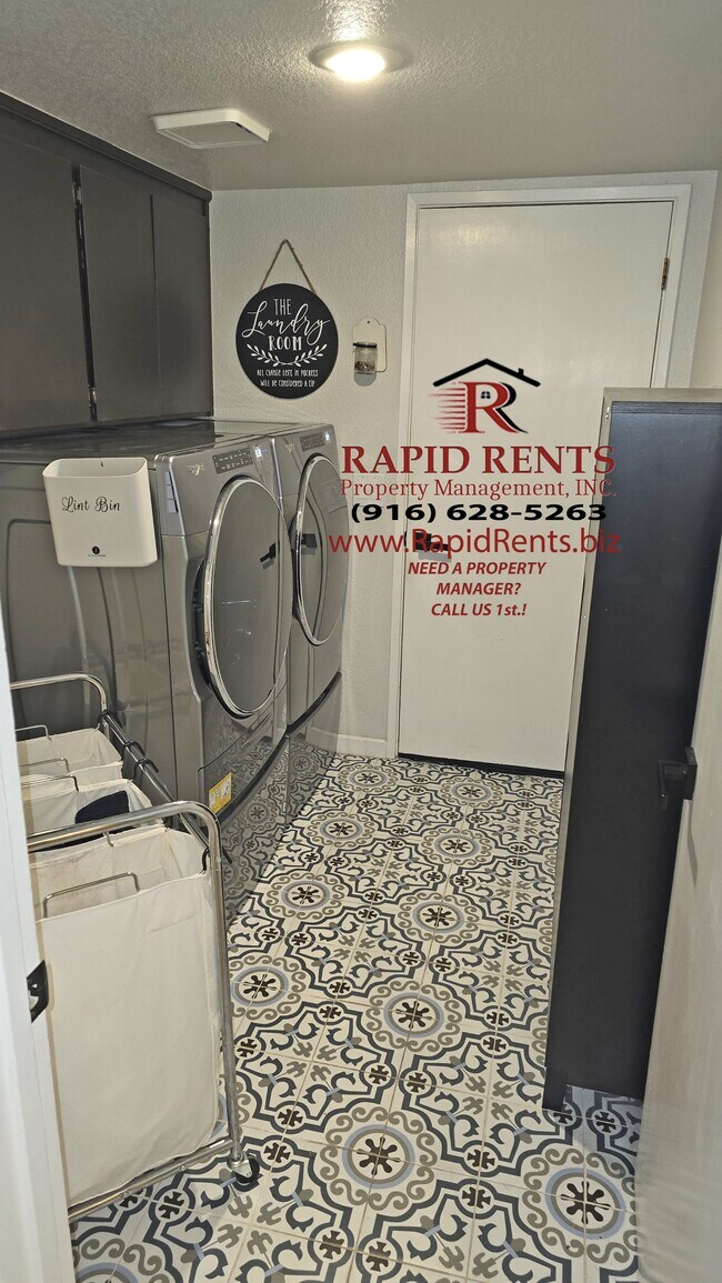 Building Photo - 8358 Triad Cir