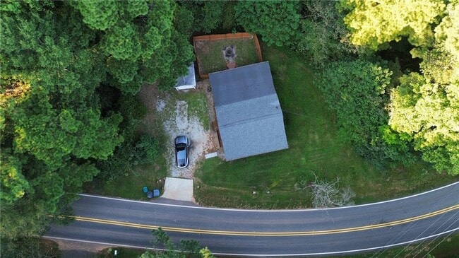 Building Photo - 562 Patillo Rd