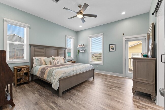 Building Photo - 4111 Isla Del Sol Dr