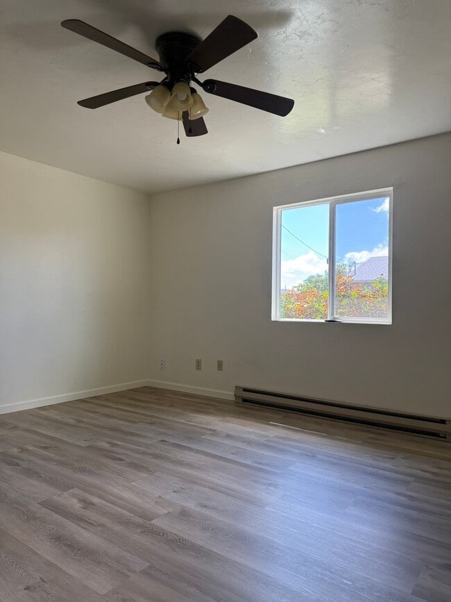 Building Photo - 8429 E Manley Dr