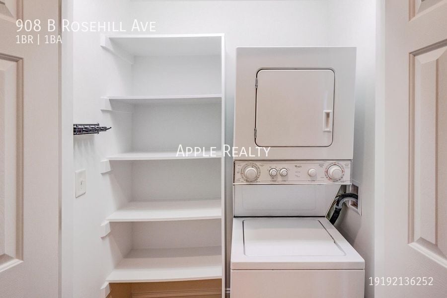 Building Photo - 908 Rosehill Ave