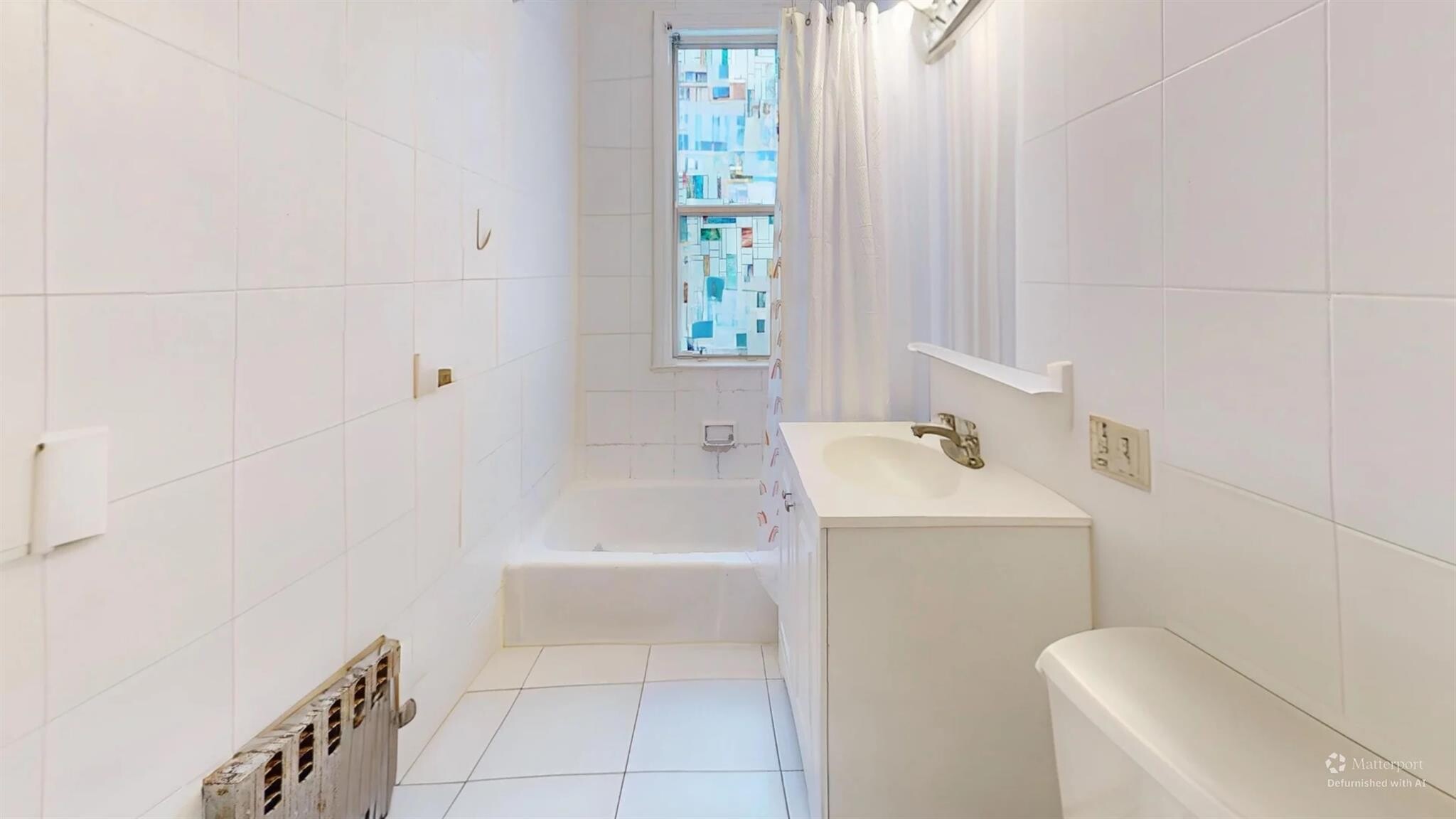 Building Photo - 240 School St